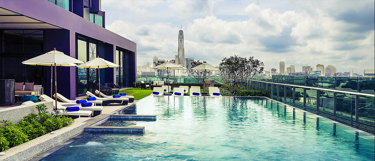 Swimming pool with a view on the city